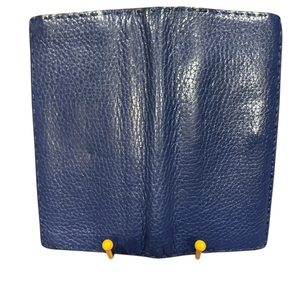 Fendi Blue Pebbled Leather Wallet with Elegant Design - Picture 7 of 11